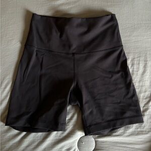 Lululemon Black Wunder Under Short
